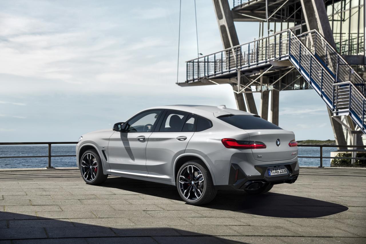 2022-BMW-X3-X4-42.jpg