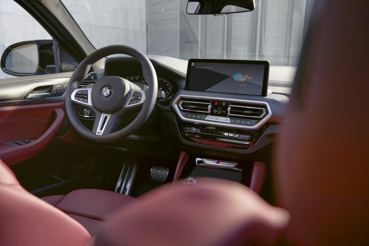 2022-BMW-X3-X4-59.jpg