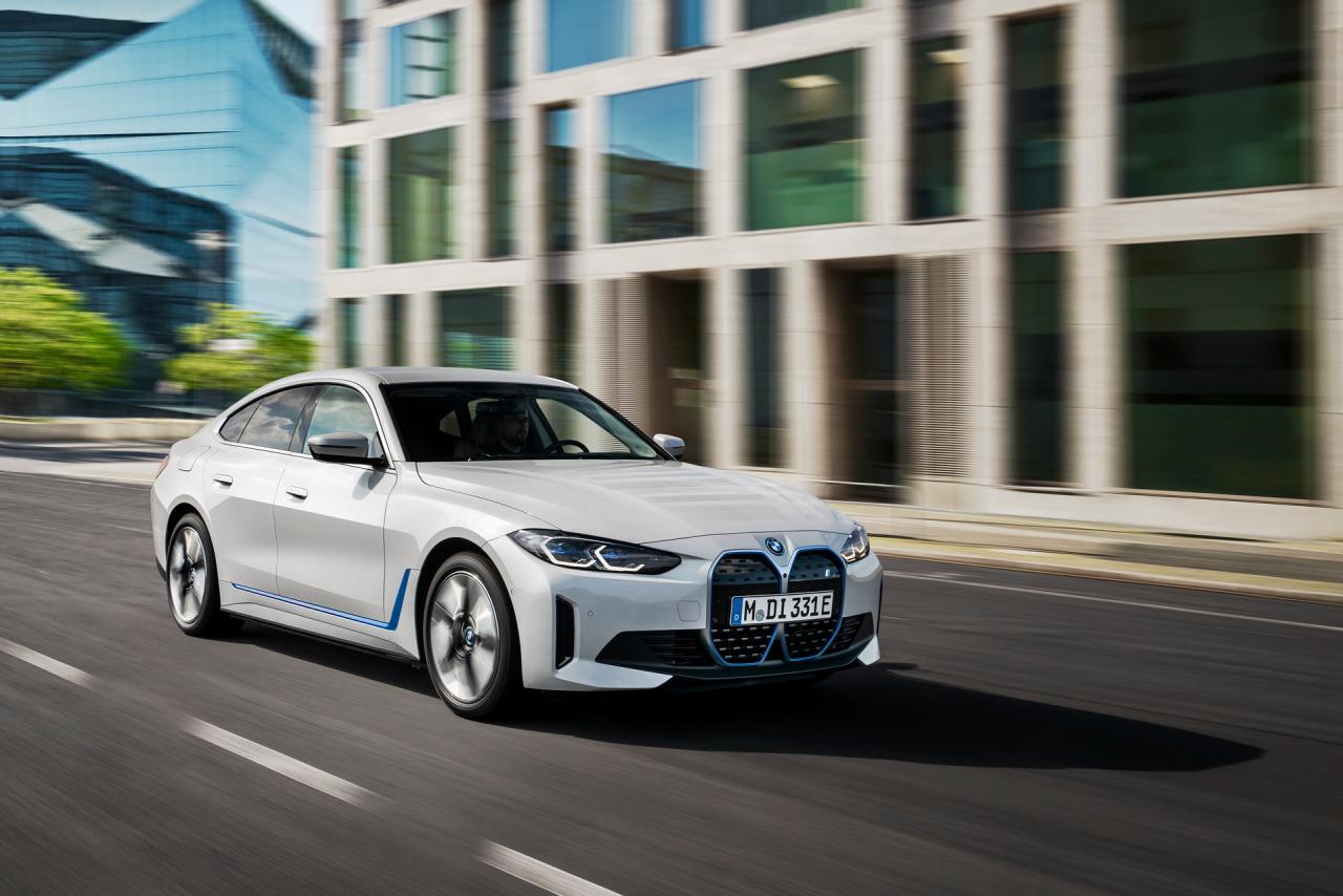 2022-BMW-i4-13.jpg