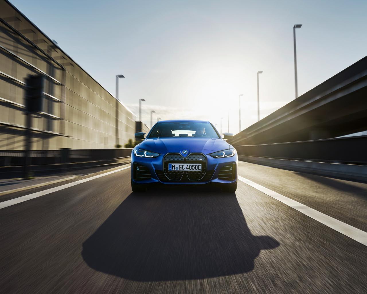 2022-BMW-i4-M50-7.jpg