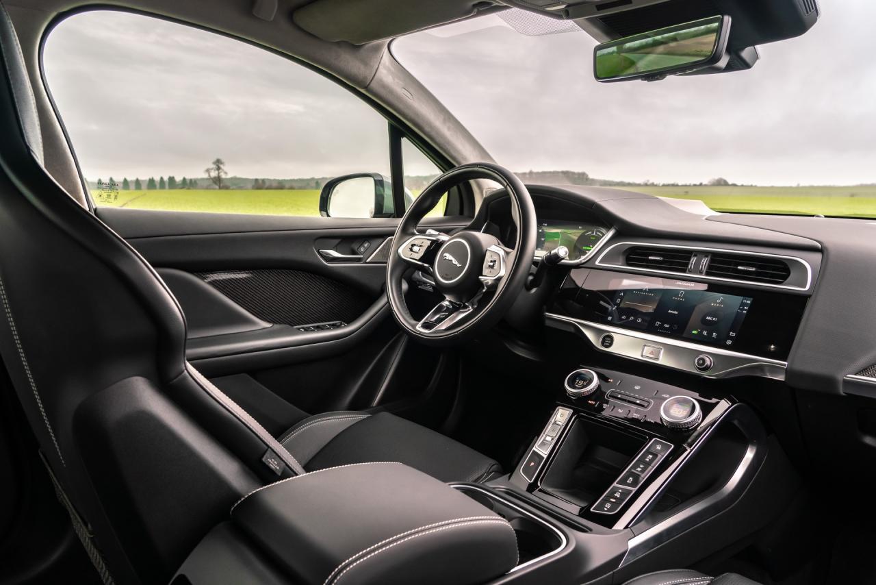 2022-Jaguar-I-Pace-05.jpg
