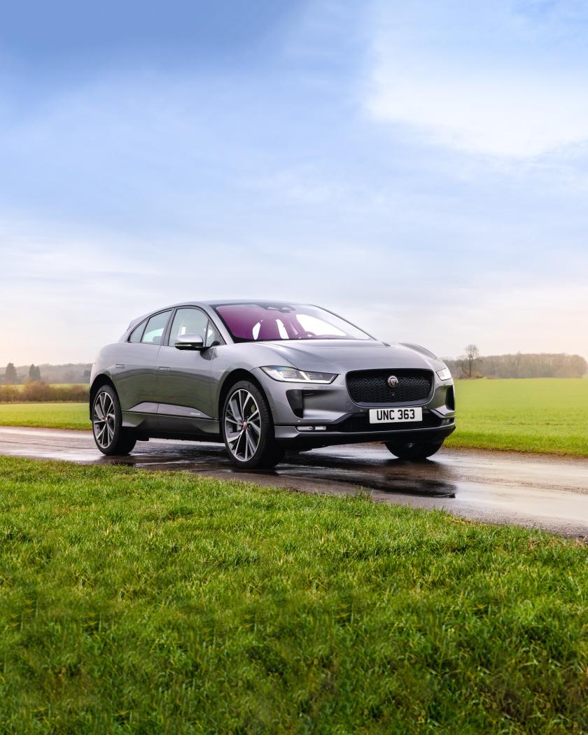 2022-Jaguar-I-Pace-07.jpg