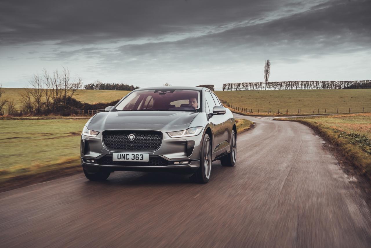 2022-Jaguar-I-Pace-09.jpg