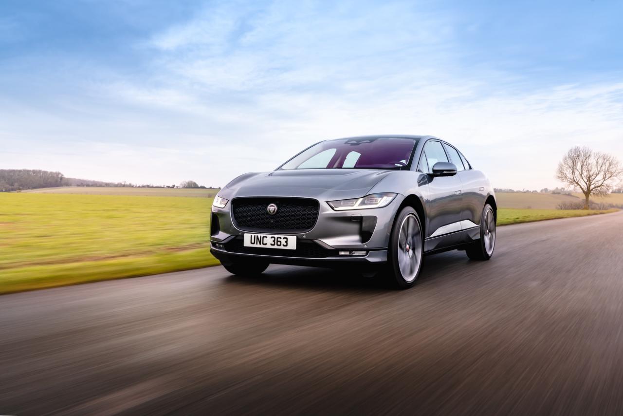 2022-Jaguar-I-Pace-10.jpg