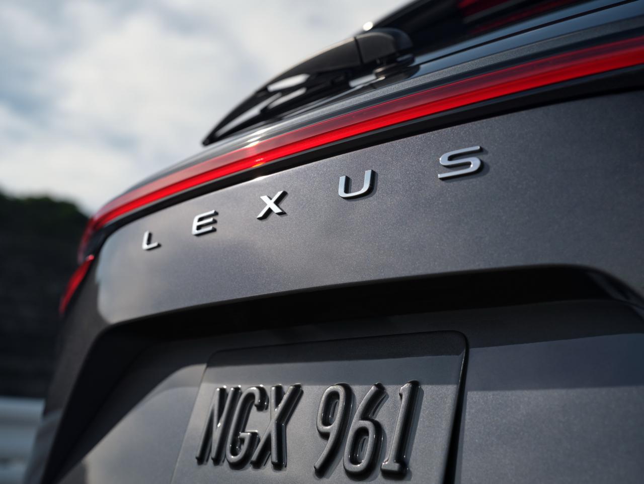 2022-Lexus-NX-46-EU-Spec.jpg