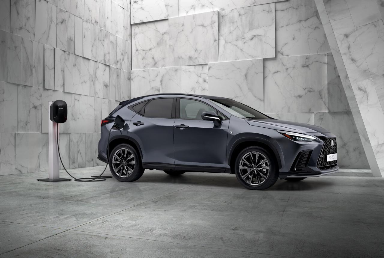 2022-Lexus-NX-8-EU-Spec.jpg