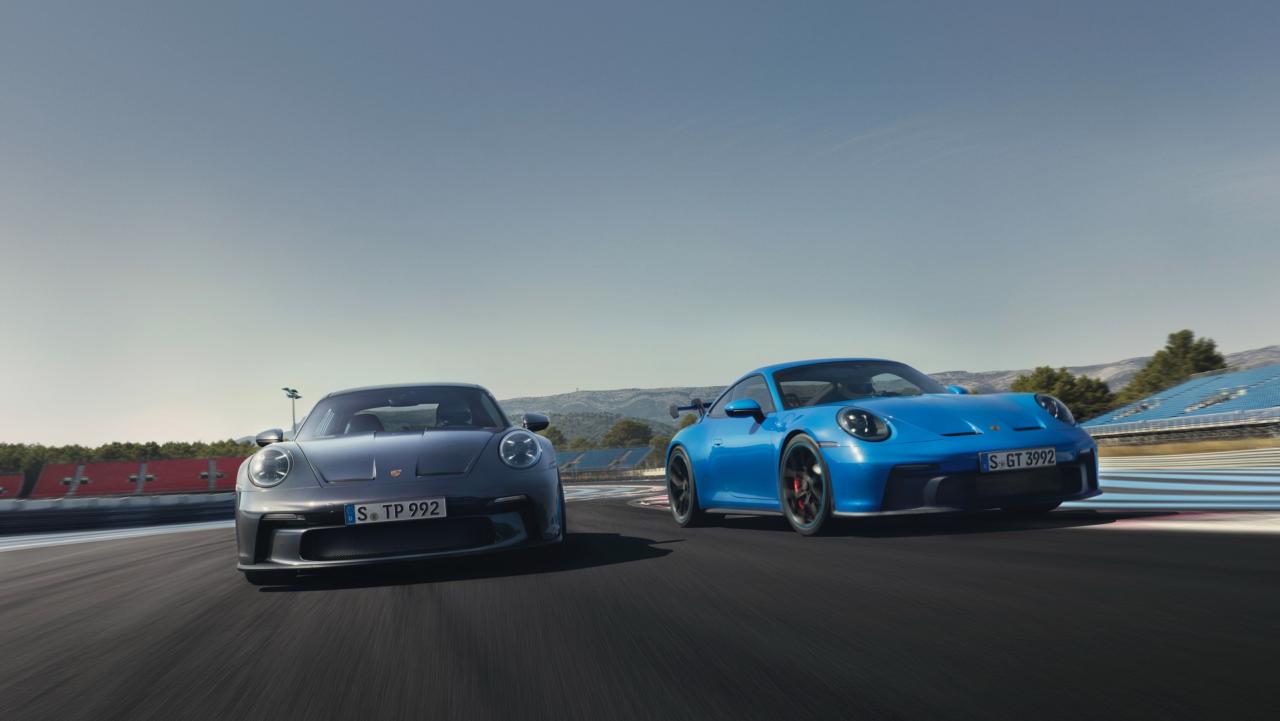 2022-Porsche-911-GT3-Touring-17.jpeg