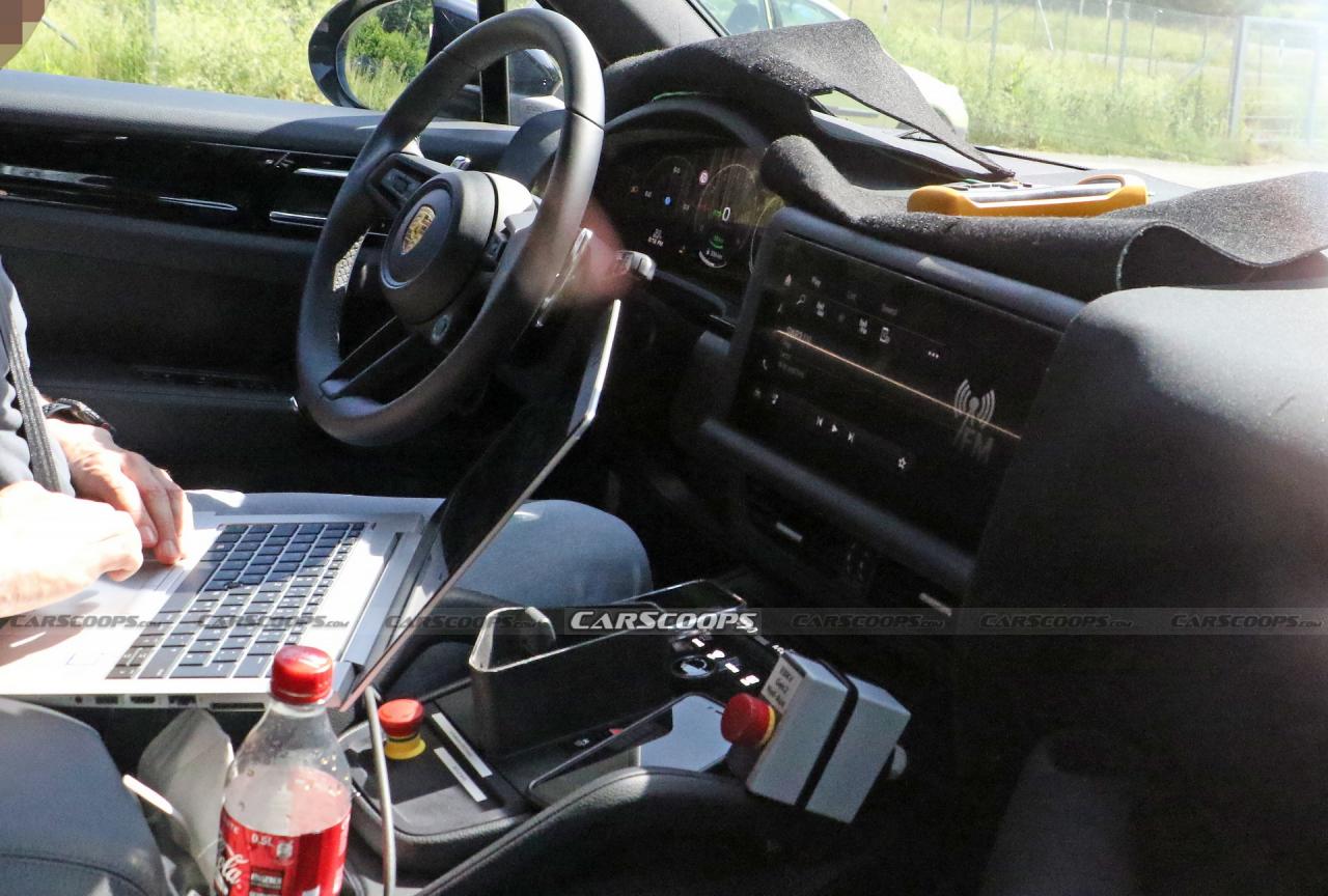 2022-Porsche-Cayenne-Facelift-carpix-13.jpg