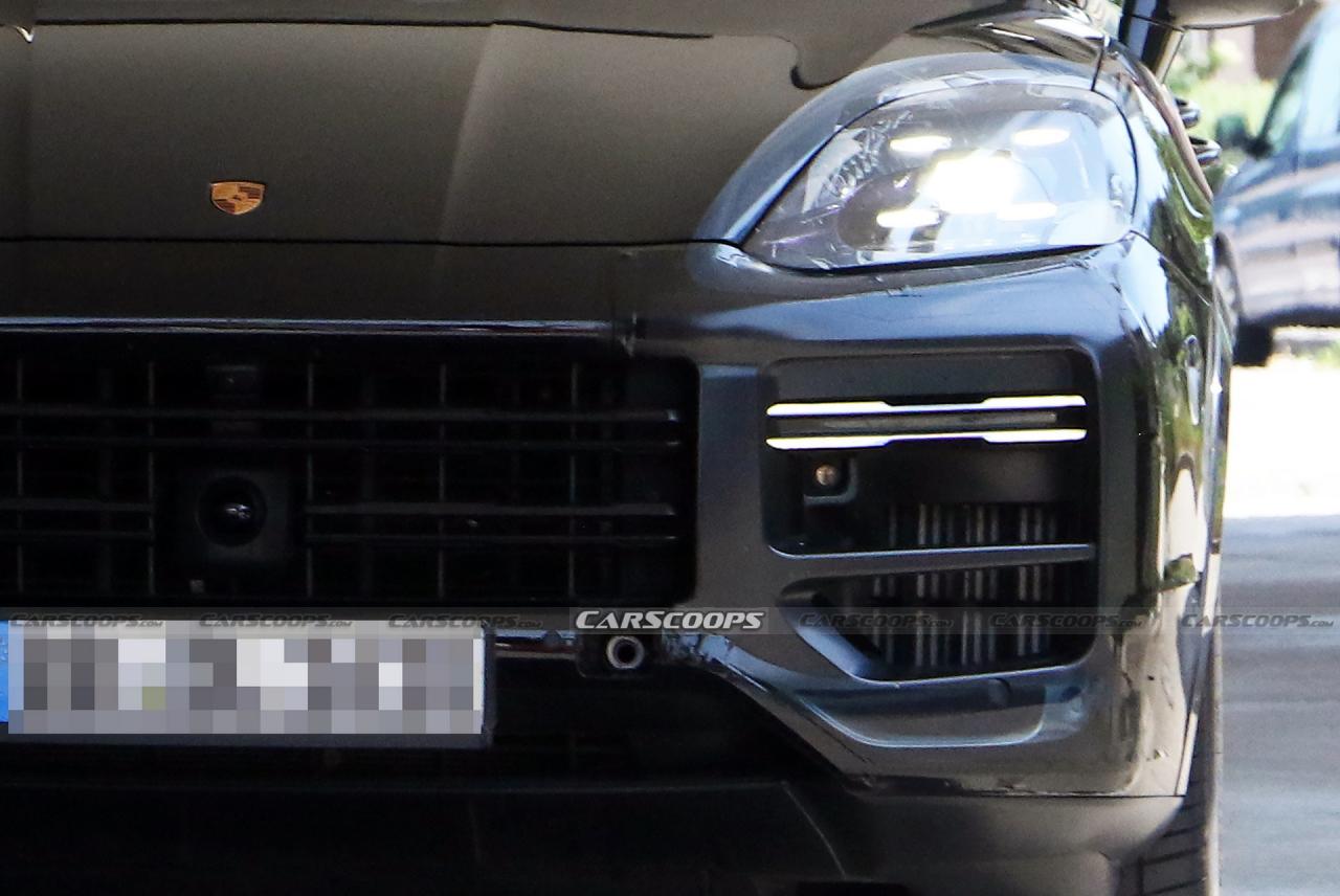2022-Porsche-Cayenne-Facelift-carpix-18.jpg