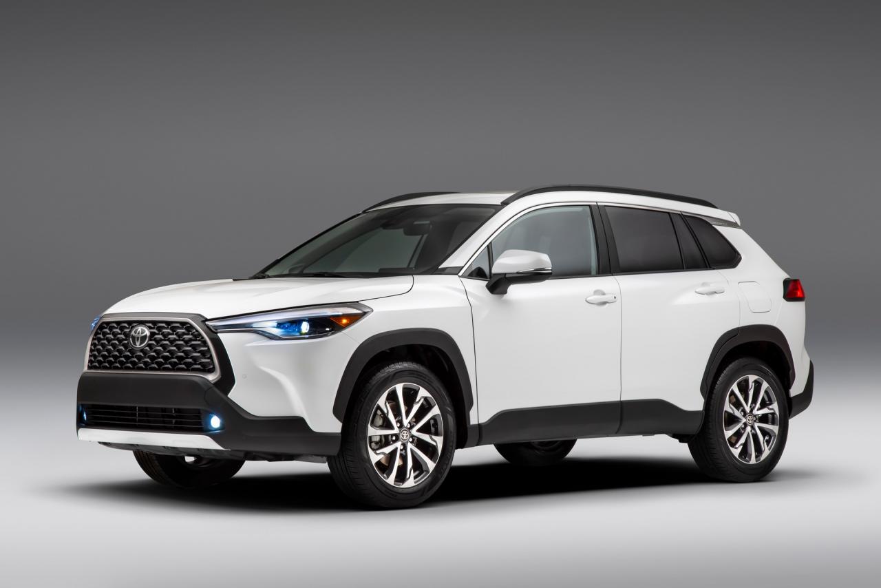 2022-Toyota-Corolla-Cross-18.jpg