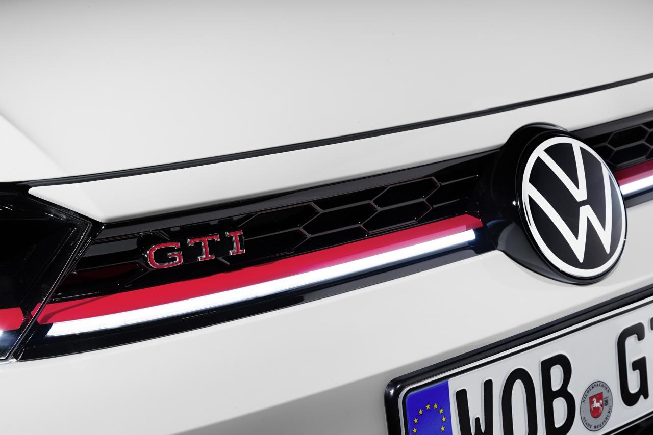 2022-VW-Polo-GTi-8.jpg