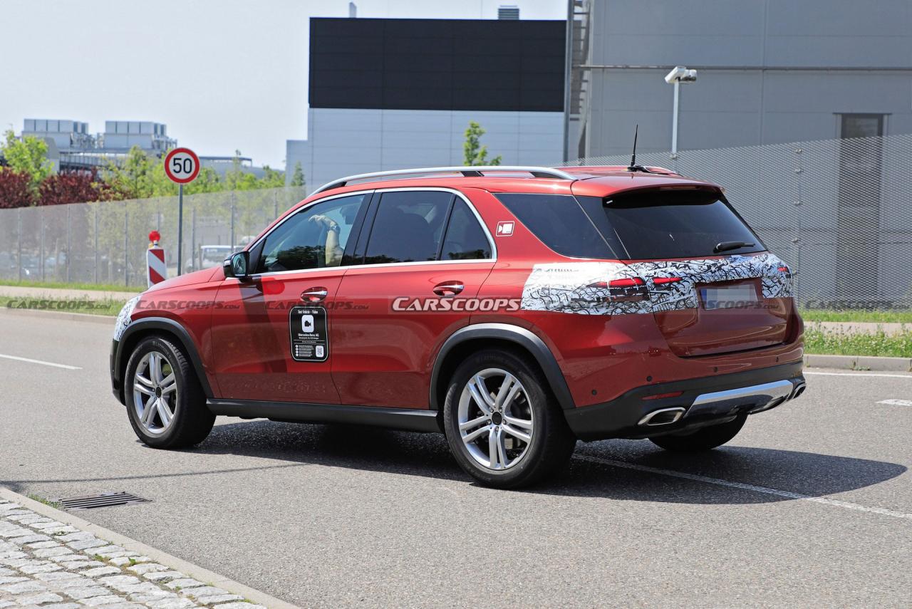 2023-Mercedes-GLE-22.jpg