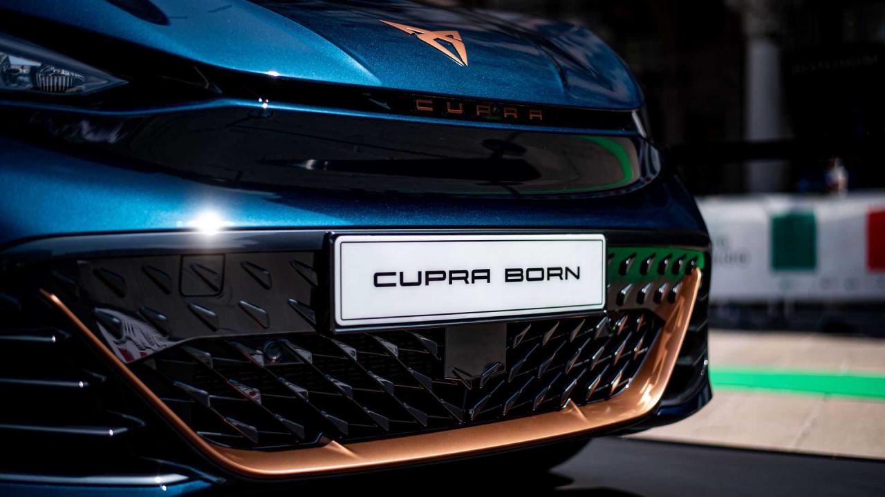 2123548387_cupra-born-al-mimo-2021(3).thumb.jpg.eabd0a7d7e3b3764898f0caf987ce2a4.jpg