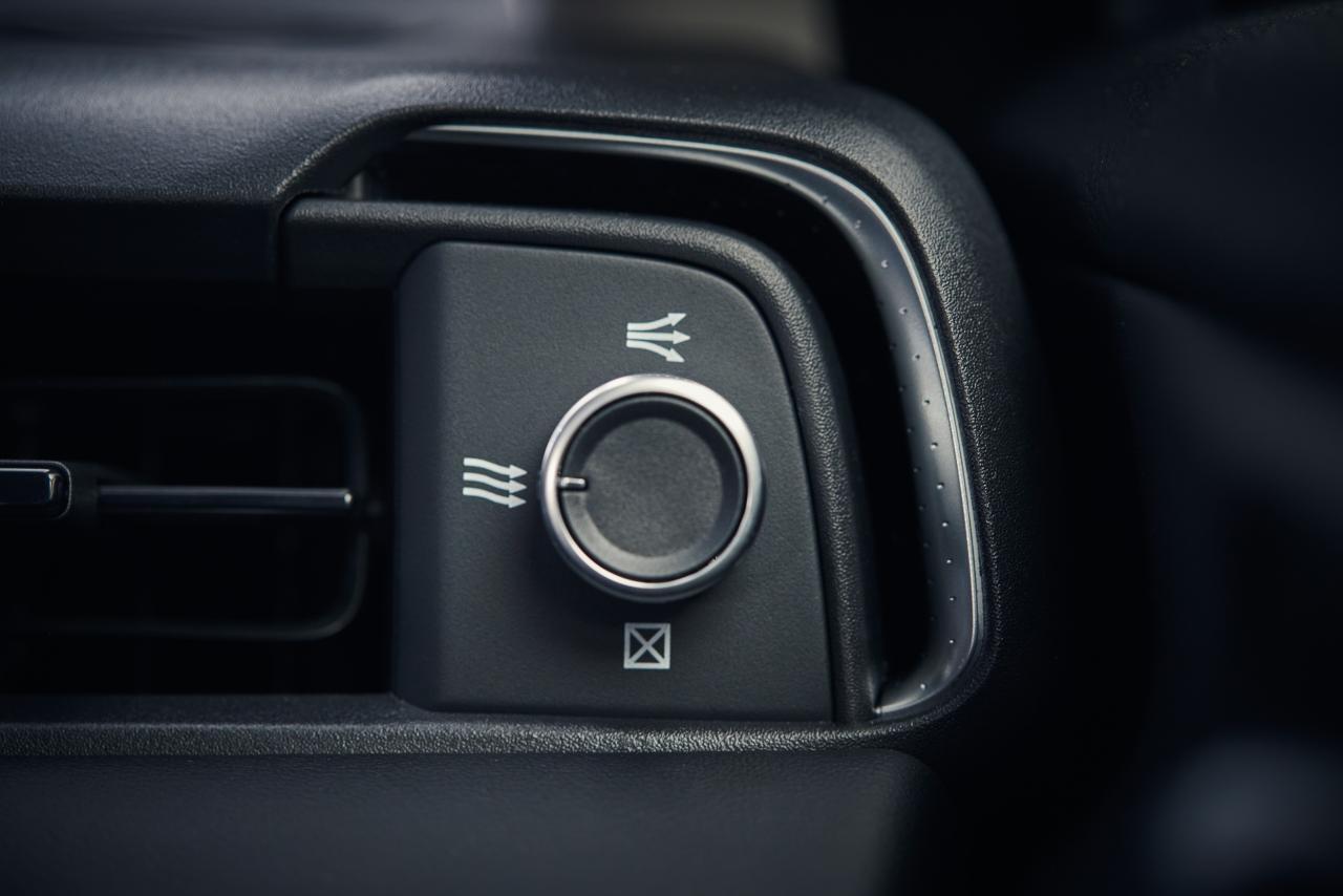 332941-honda-hr-v-e-hev-2021-interior.jpg