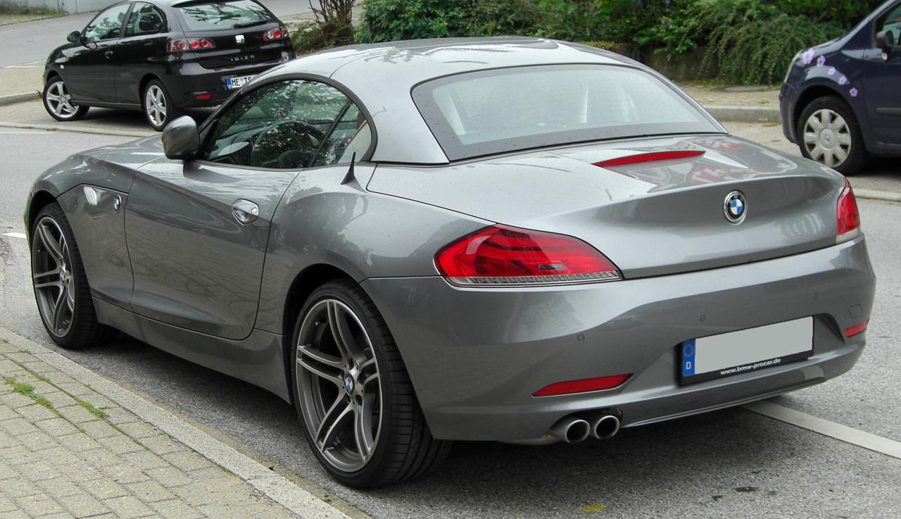 BMW_Z4_(E89)_rear_20100815.thumb.jpg.4cf3e1cdd1fa5e835a1b7a5c3dd40af4.jpg
