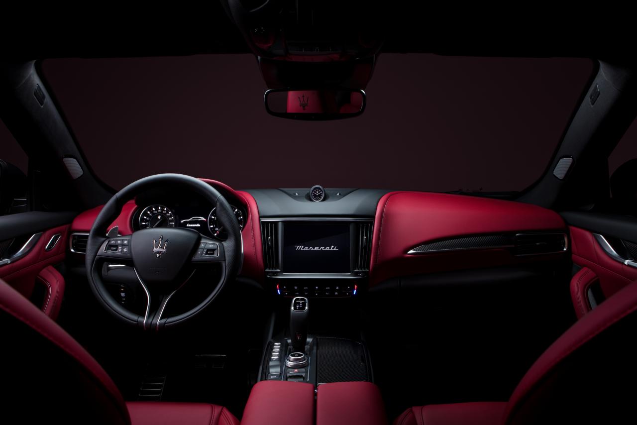 Medium-18205-NewMaseratiLevanteModenaMY22.thumb.jpg.6266c2dfb42a642a406bceb17f504bfe.jpg