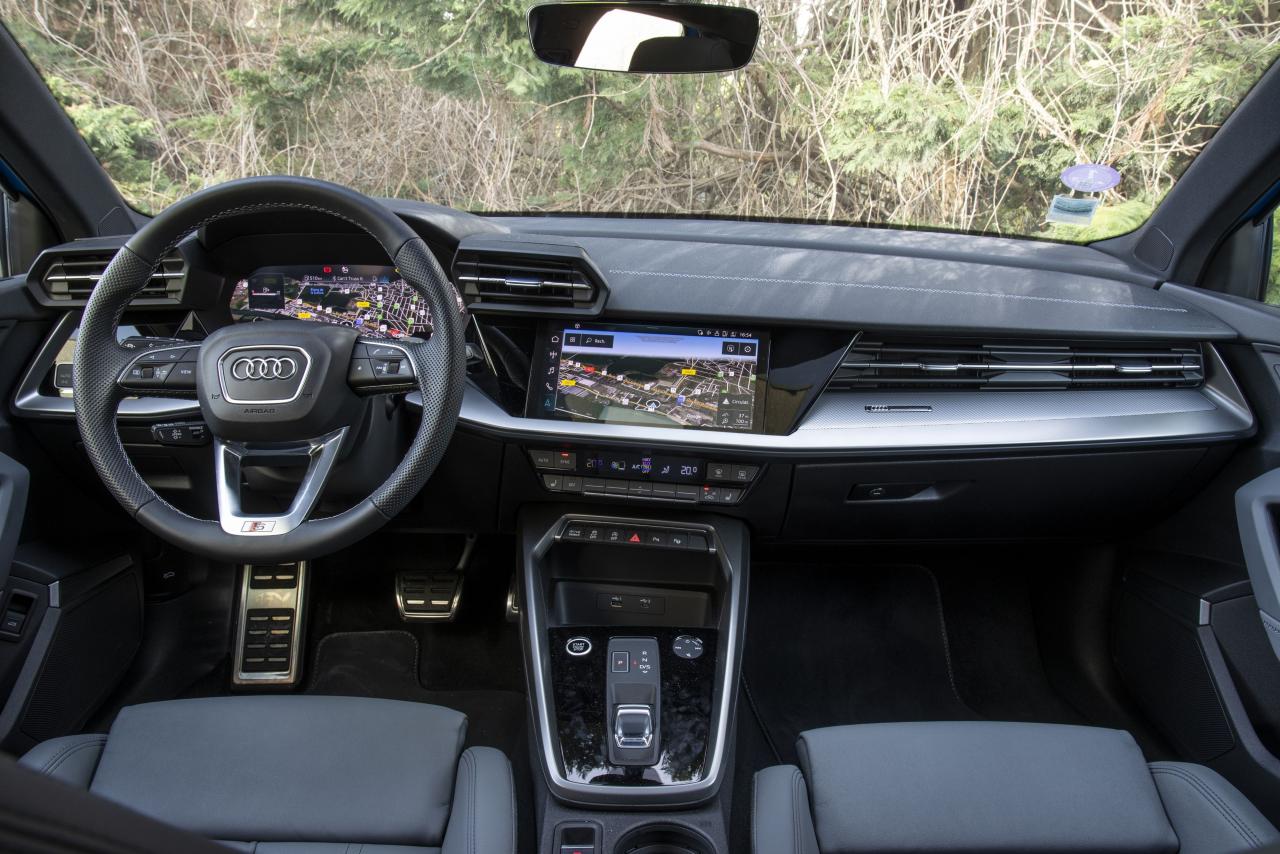 S0-comparatif-video-nouvelle-peugeot-308-vs-audi-a3-sportback-une-lionne-ambitieuse-669220.jpg