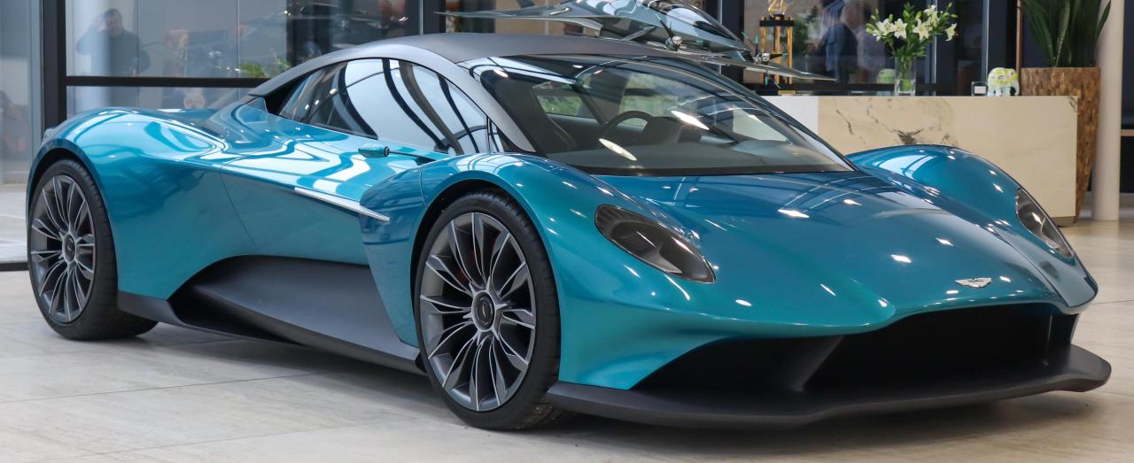 2019_Aston_Martin_Vanquish_Vision_Concept_6.5.jpg