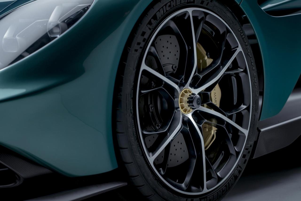 2022-Aston-Martin-Valhalla-15.jpg