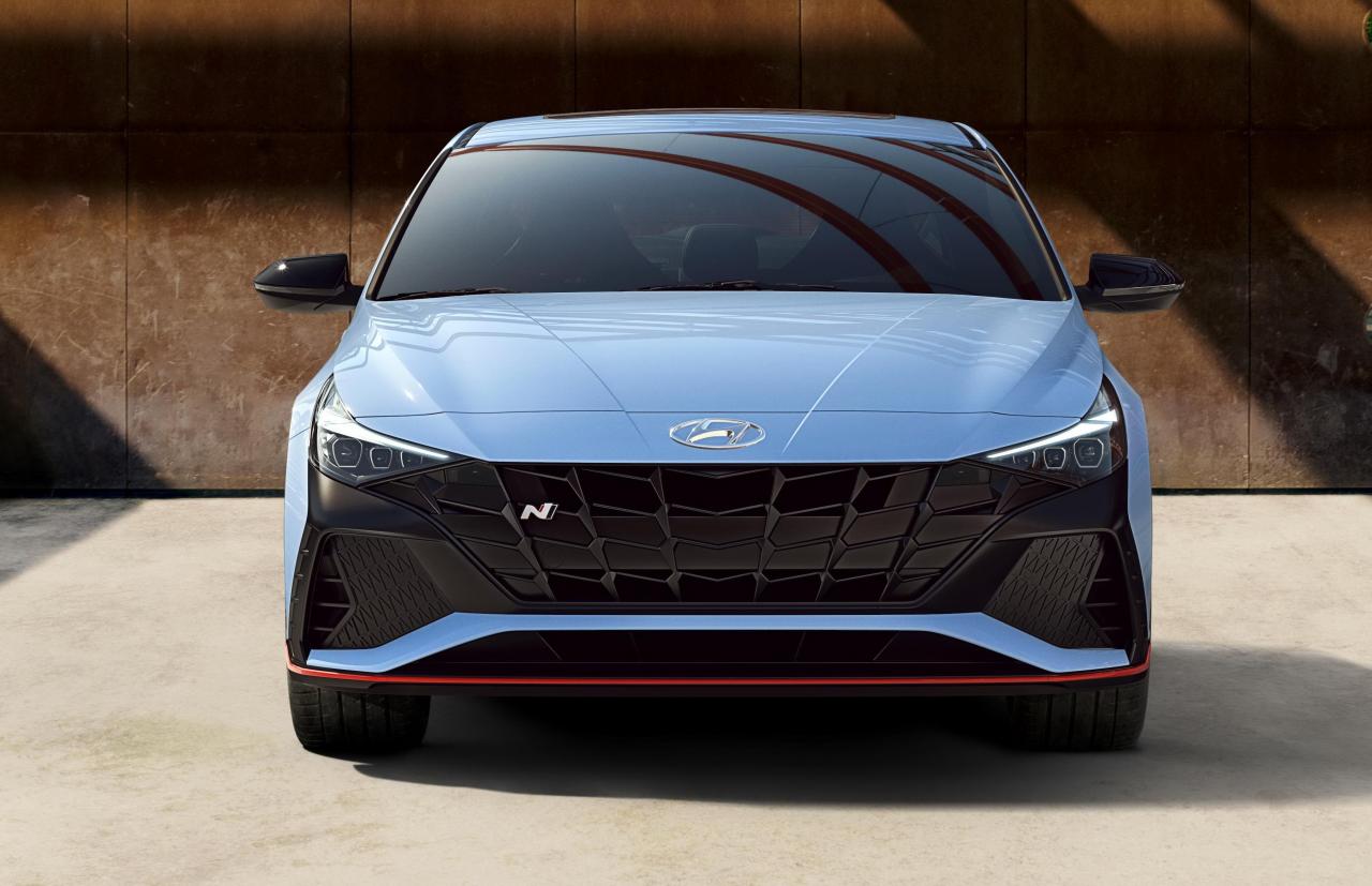 2022-Hyundai-Elantra-N-i30-004.jpg