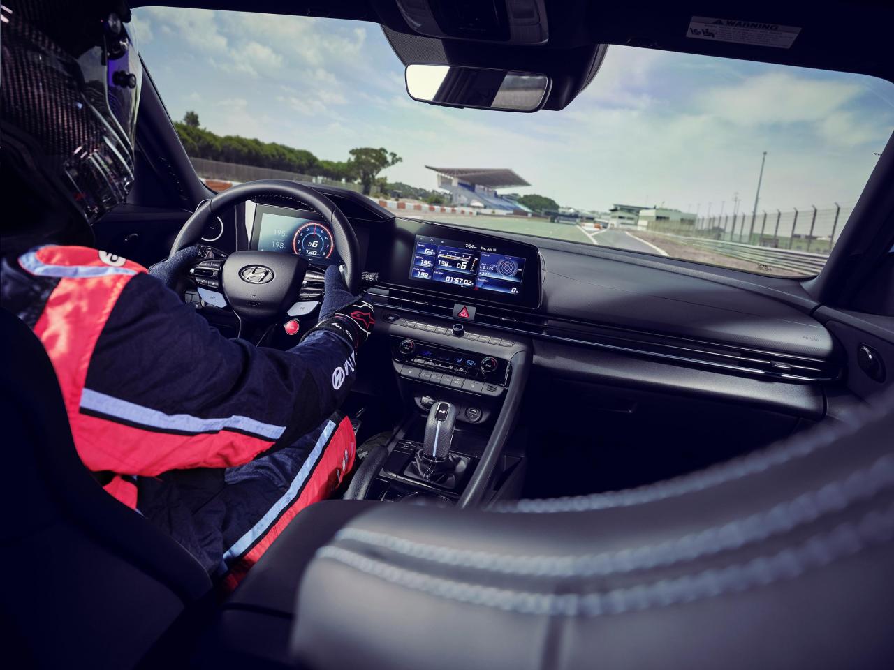 2022-Hyundai-Elantra-N-i30-007.jpg