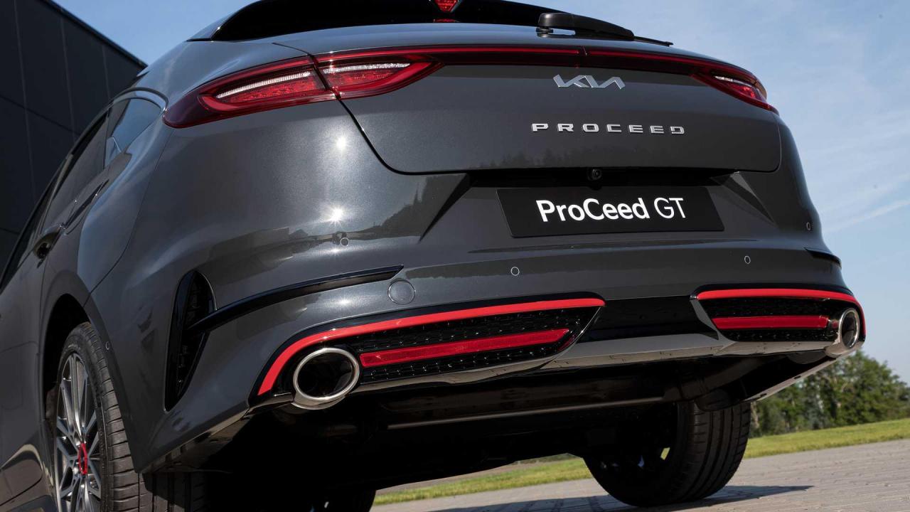 2022-Kia-ProCeed-facelift-4.jpg