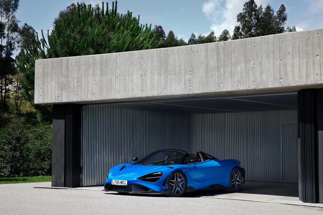 2022-McLaren-765LT-Spider-27.jpg