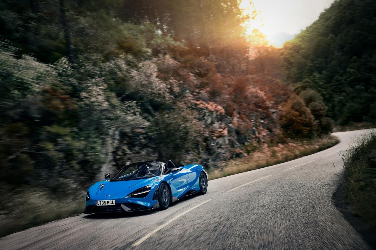 2022-McLaren-765LT-Spider-32.jpg