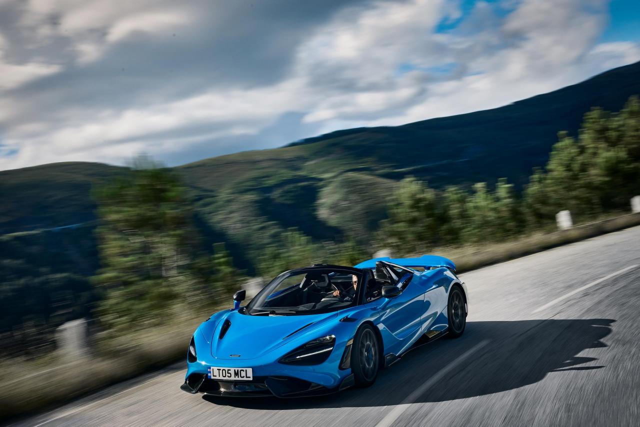 2022-McLaren-765LT-Spider-35.jpg