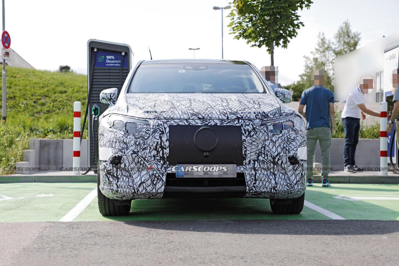 2022-Mercedes-Benz-EQS-SUV-Scoop-9.jpg