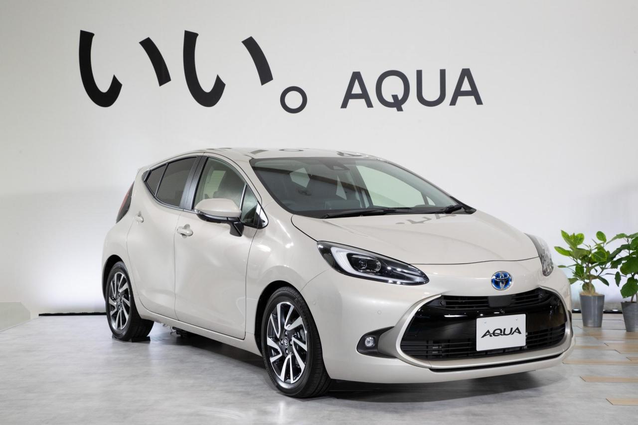 2022-Toyota-Aqua-69.thumb.jpg.5b62ebf1c04b80341b9dc32428f15c23.jpg