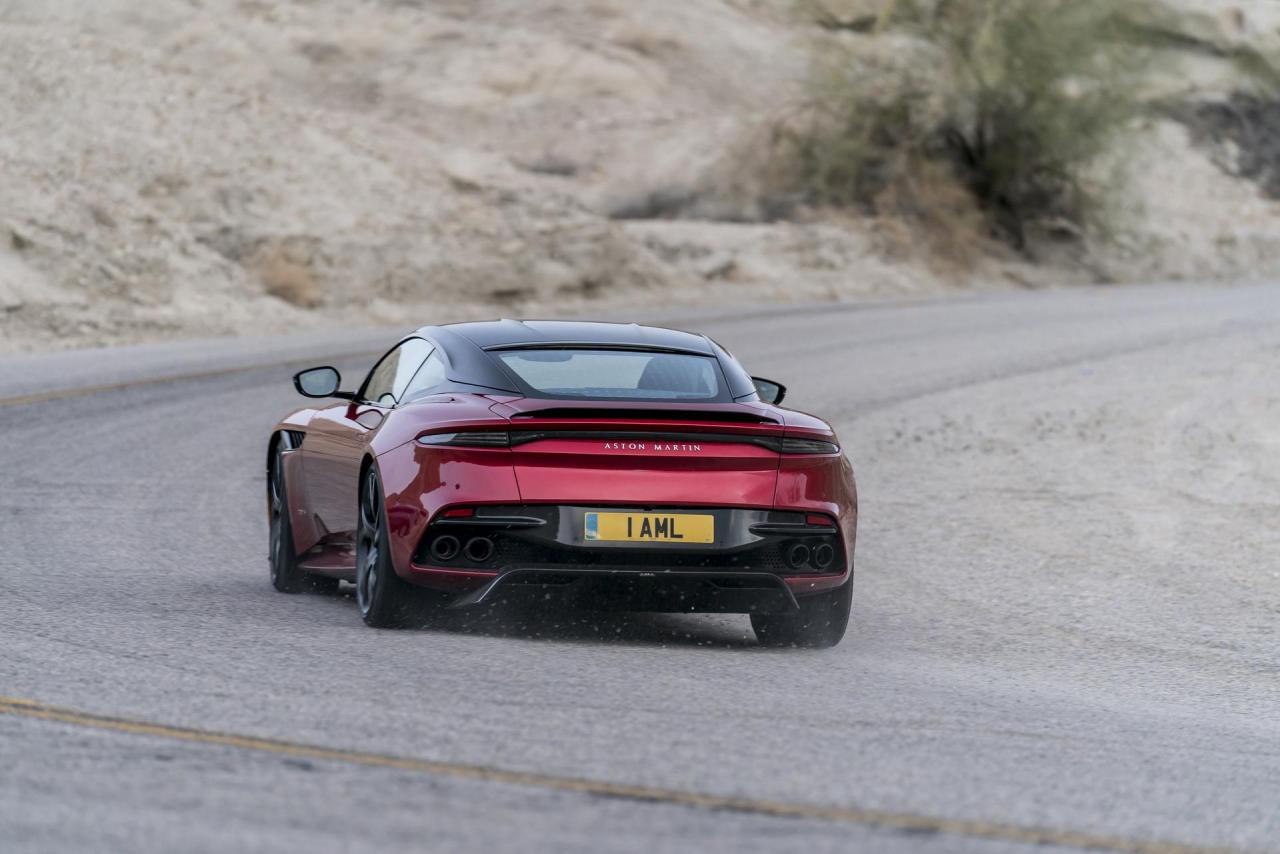84fccf8a-dbs-superleggera-05.jpg
