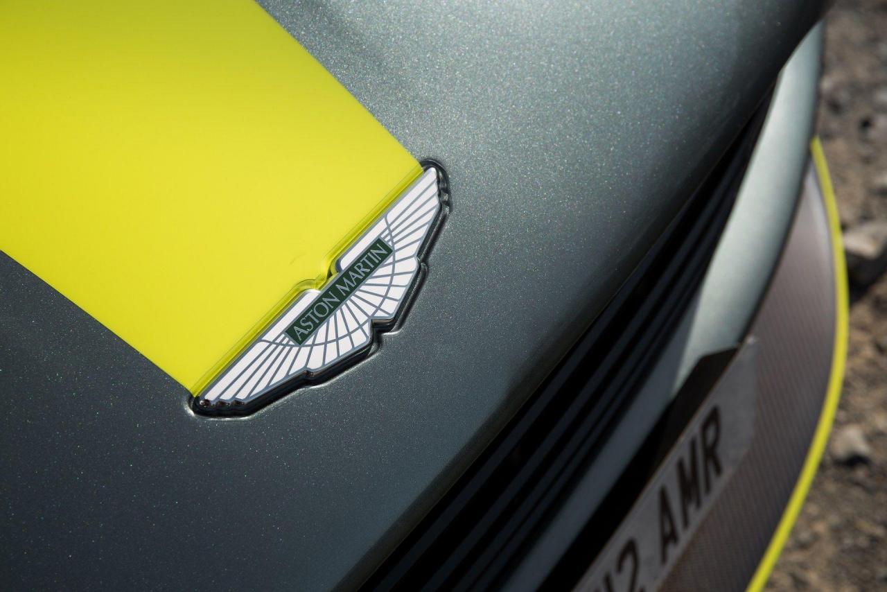 Aston-Martin-DB11-AMR-14.jpg