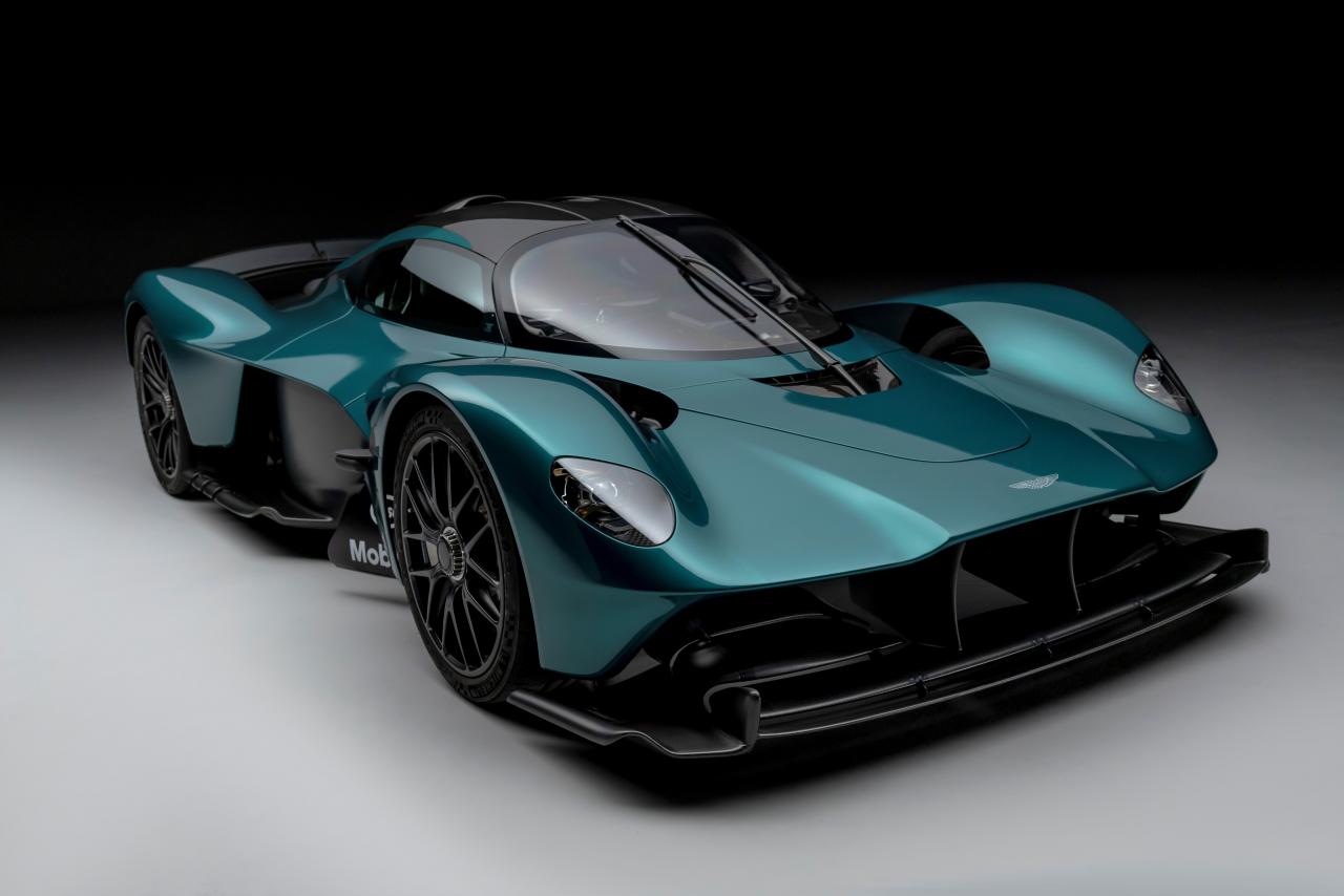 Aston_Martin_Valkyrie.jpg