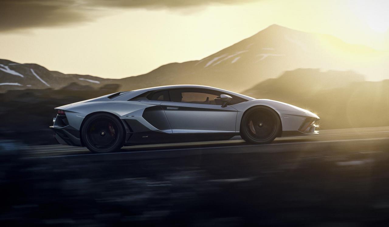 Lamborghini_Aventador_Ultimae_1.jpg