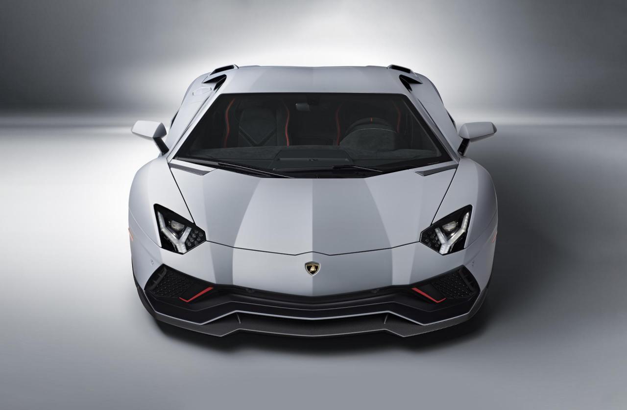 Lamborghini_Aventador_Ultimae_10.jpg