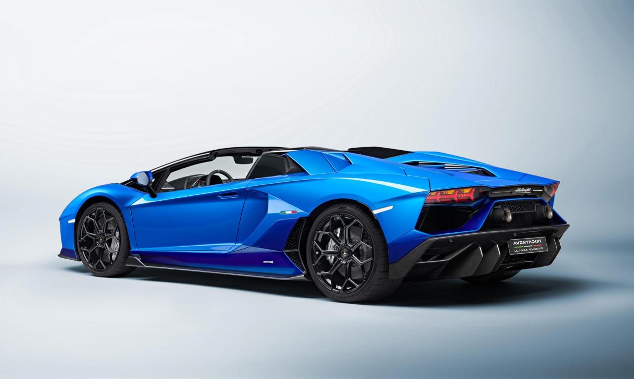 Lamborghini_Aventador_Ultimae_18.jpg