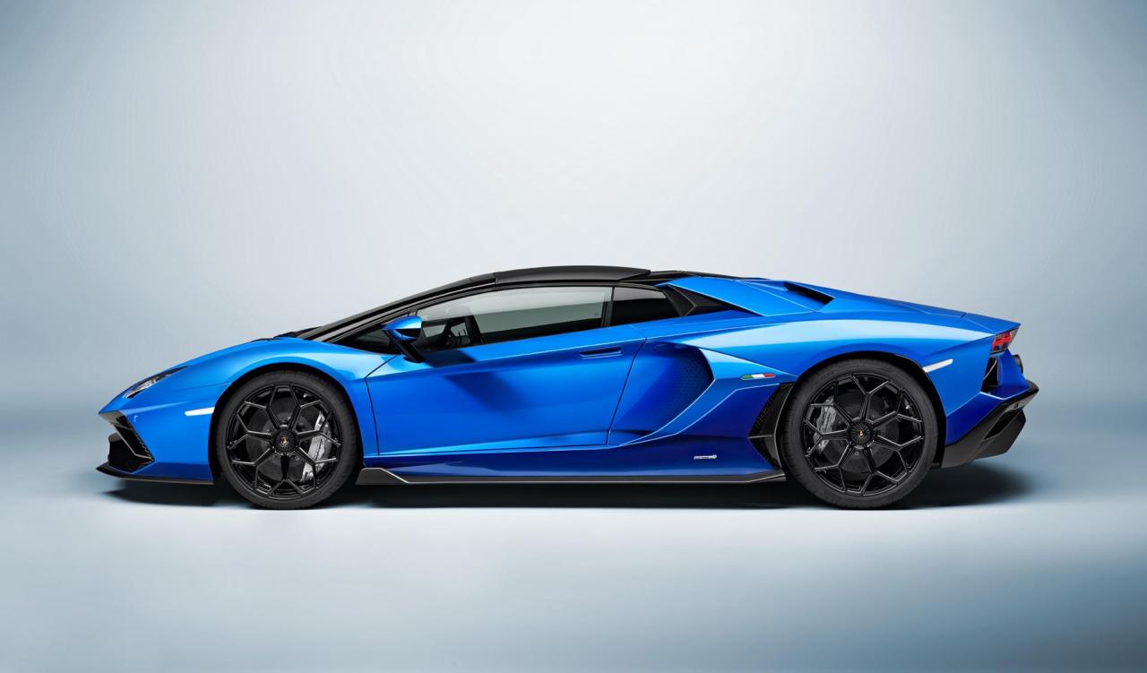 Lamborghini_Aventador_Ultimae_23.jpg
