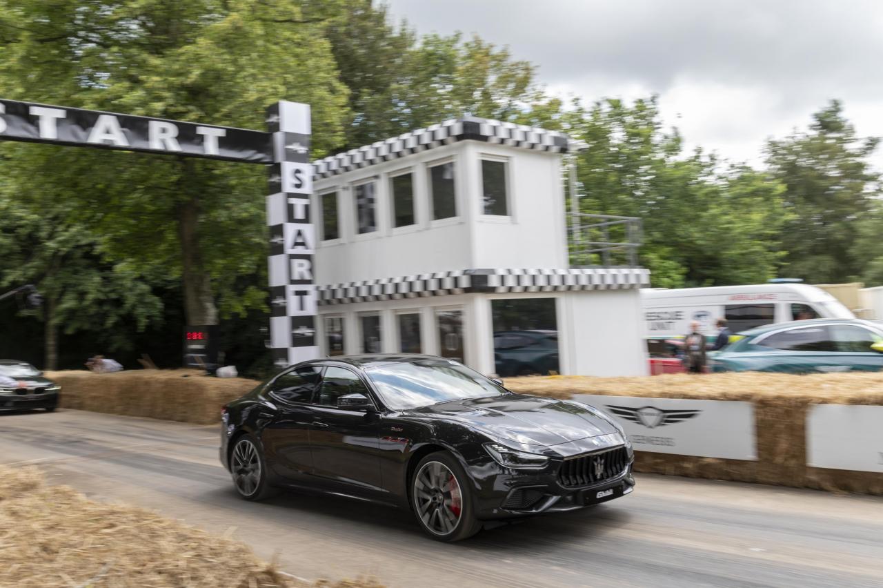 Medium-18244-MaseratiGhibliTrofeoatGoodwoodFestivalofSpeed.jpg