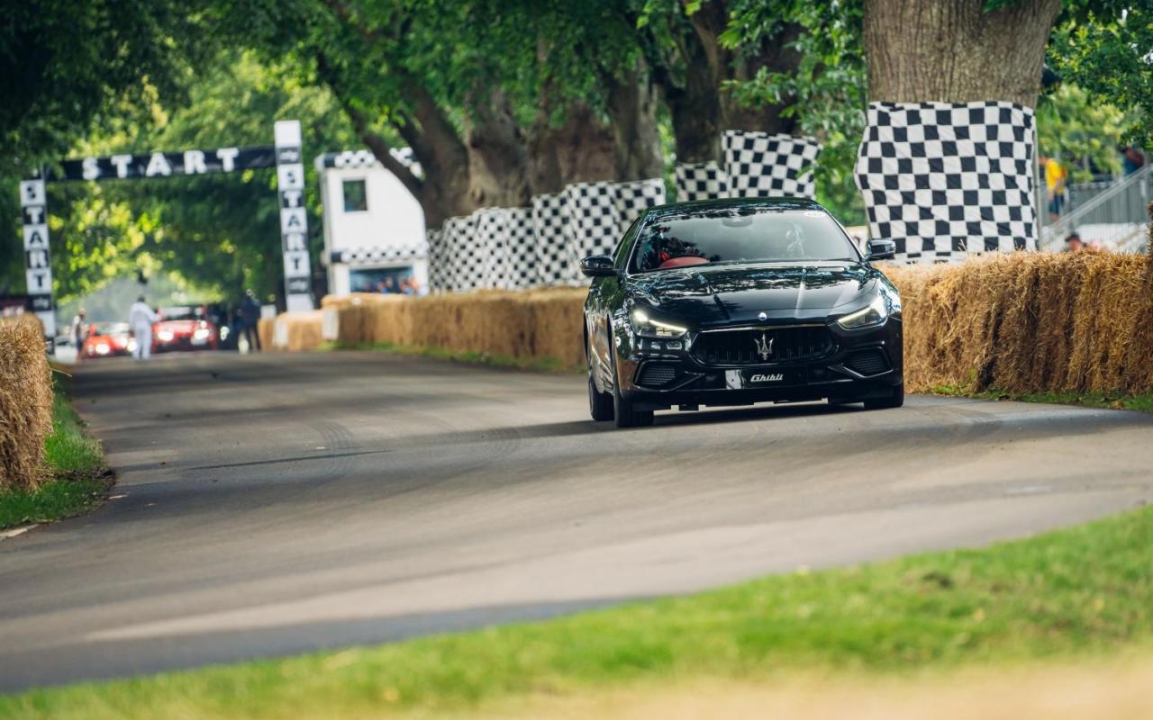 Small-18236-MaseratiGhibliTrofeoatGoodwoodFestivalofSpeed.thumb.jpg.9b27c3d984d548366bba649c7cbd97bc.jpg