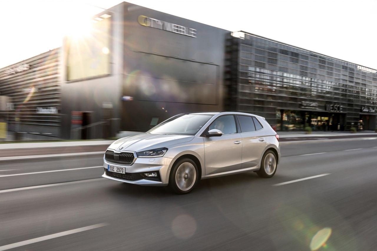 104_skoda_fabia_ml_brilliant_silver-1920x1281.thumb.jpg.a6160f9f729609d0e1ae4fd1d9bdb096.jpg