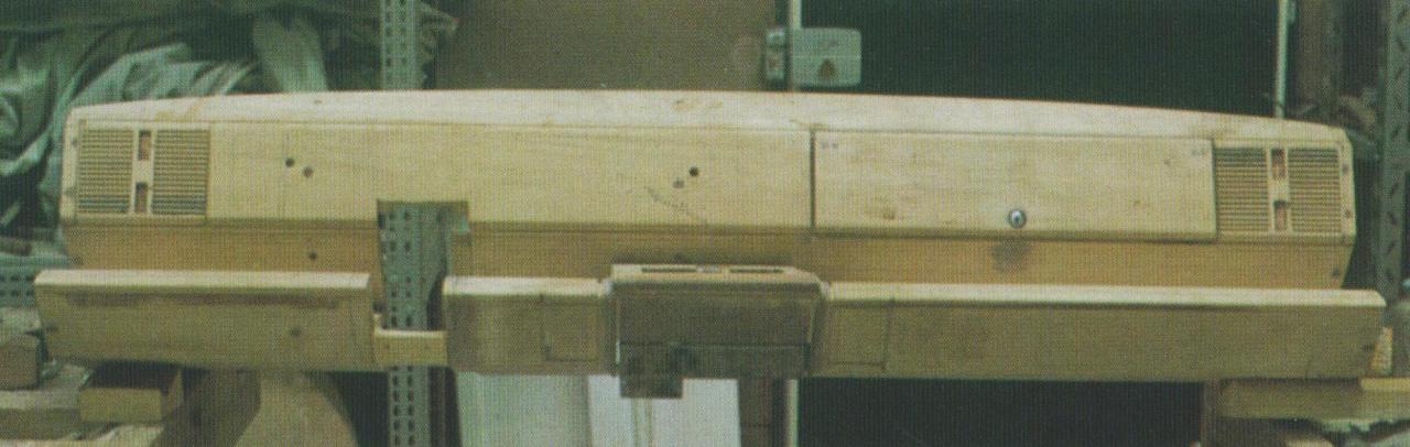 Lancia Delta maquette plancia in legno.jpg