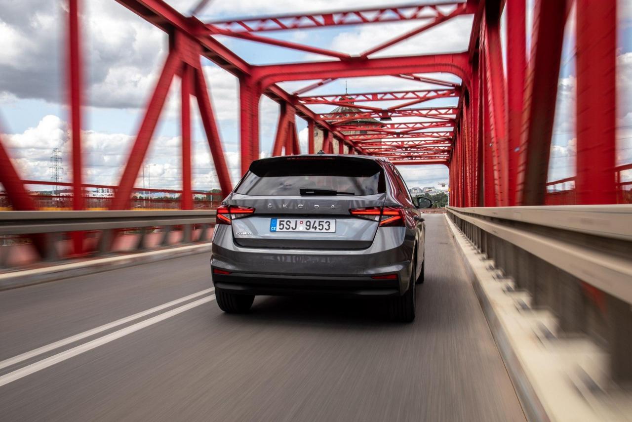 13_skoda_fabia_ml_graphite_grey-1920x1280.thumb.jpg.8e23a4550b012d1786e56c32b8027876.jpg