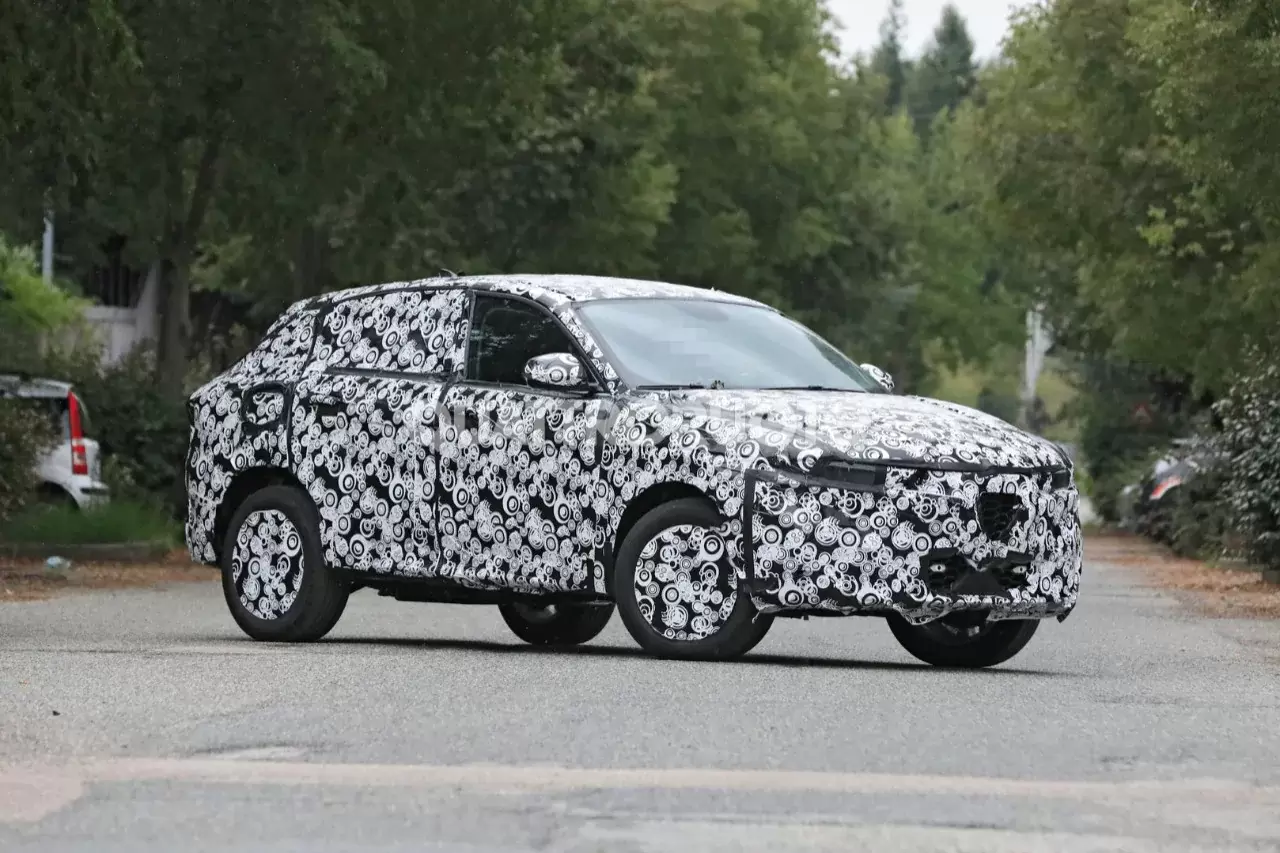2021-Alfa-Romeo-Tonale-01.jpg.6824c6503ce2730a57d23aedfc460cd5.jpg