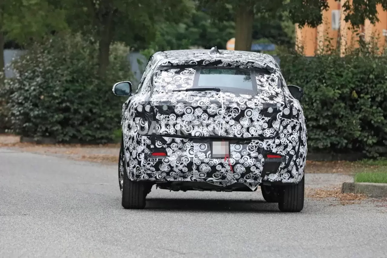2021-Alfa-Romeo-Tonale-06.jpg.955fe2edc2c55c4e21b101ce8ac06f44.jpg