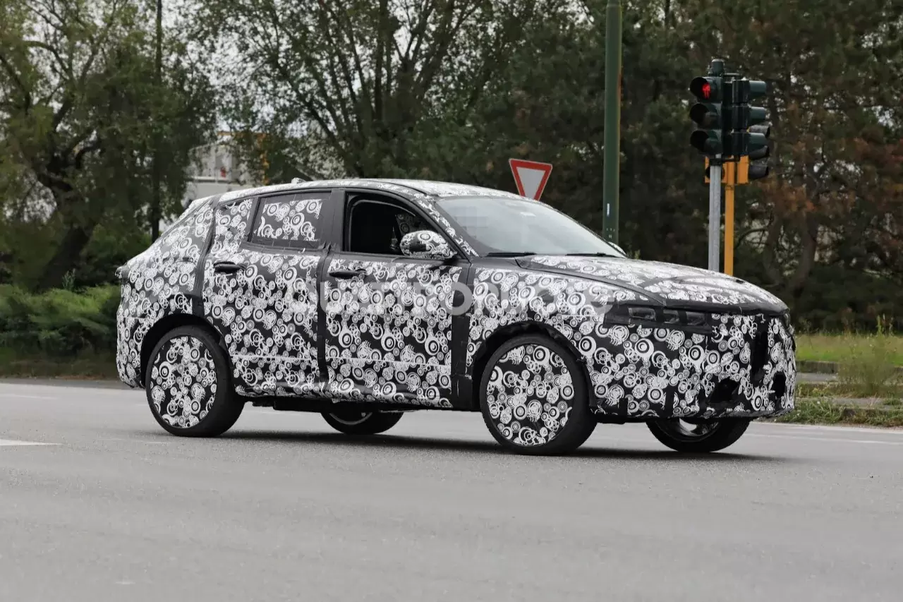 2021-Alfa-Romeo-Tonale-07.jpg.eee63ba742e0f5d0b0a6307c67b48706.jpg