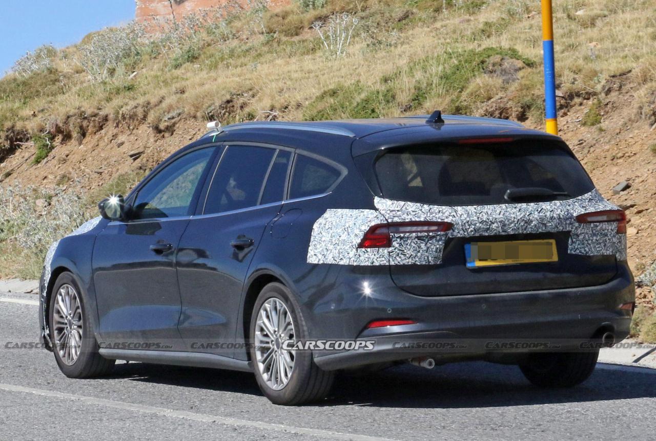 2022-Ford-Focus-Wagon-Facelift-Scoop-7.thumb.jpg.3df2612da45571f9e06097899cbb6a35.jpg