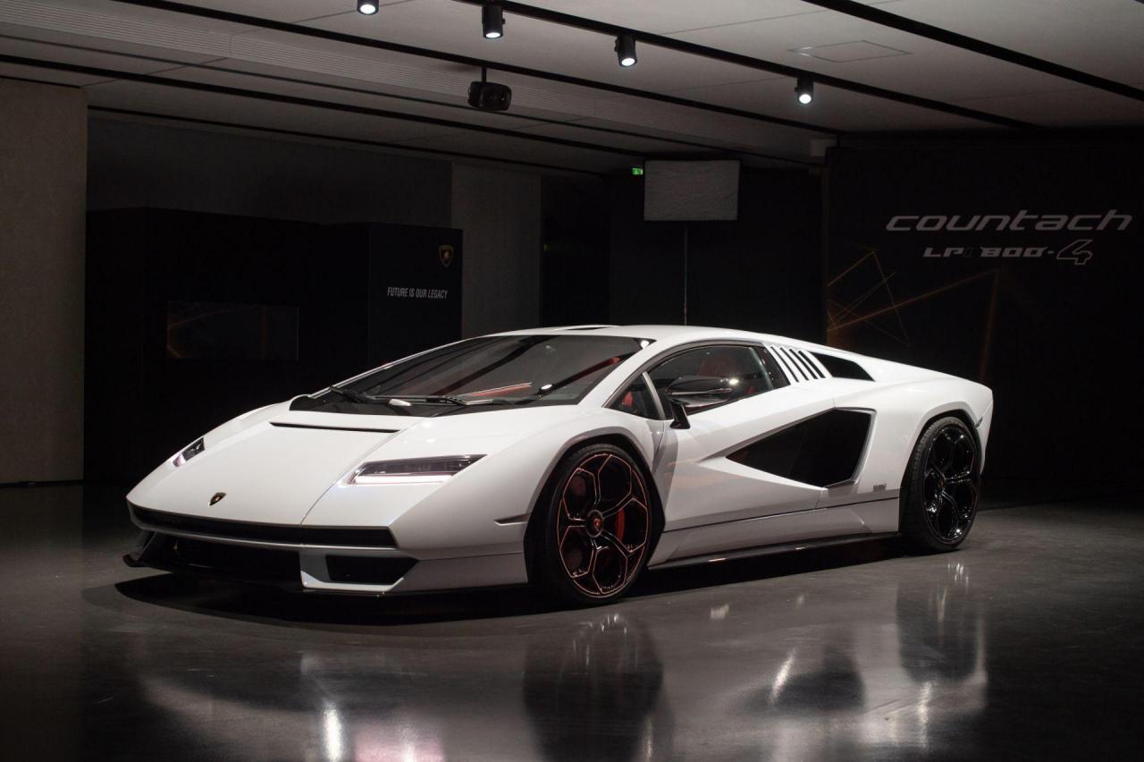 2022-Lamborghini-Countach-LPI-800-4-15.jpg