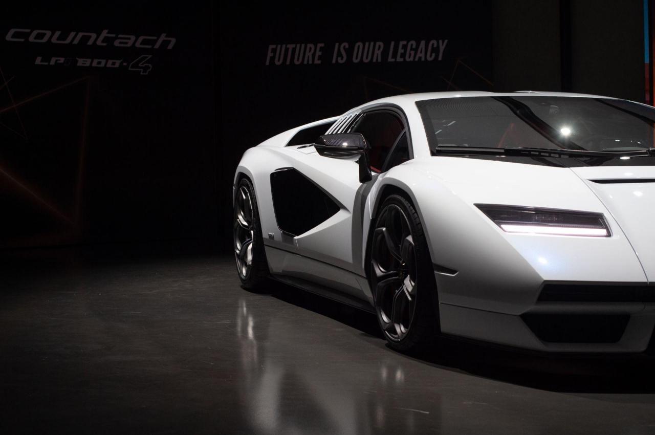 2022-Lamborghini-Countach-LPI-800-4-17.jpg