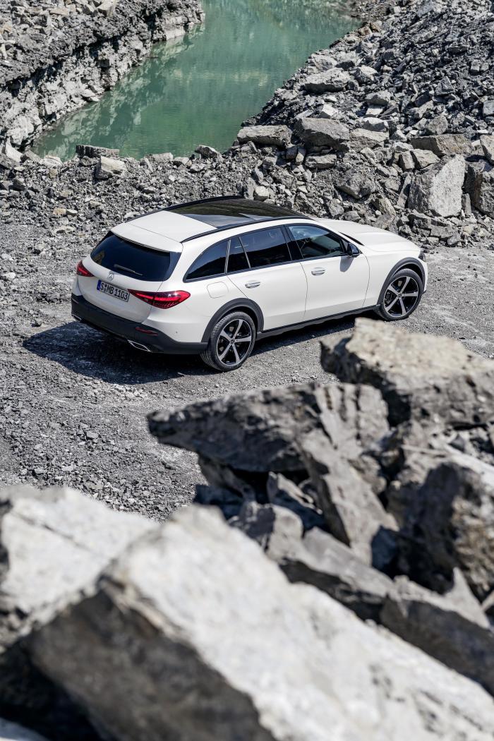 2022-Mercedes-Benz-C-Class-All-Terrain-10.jpg